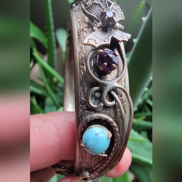 Vintage 1950's Chain Clasp Bracelet W/ Turquoise, Amethyst Stone, Butterfly - Picture 9 of 12